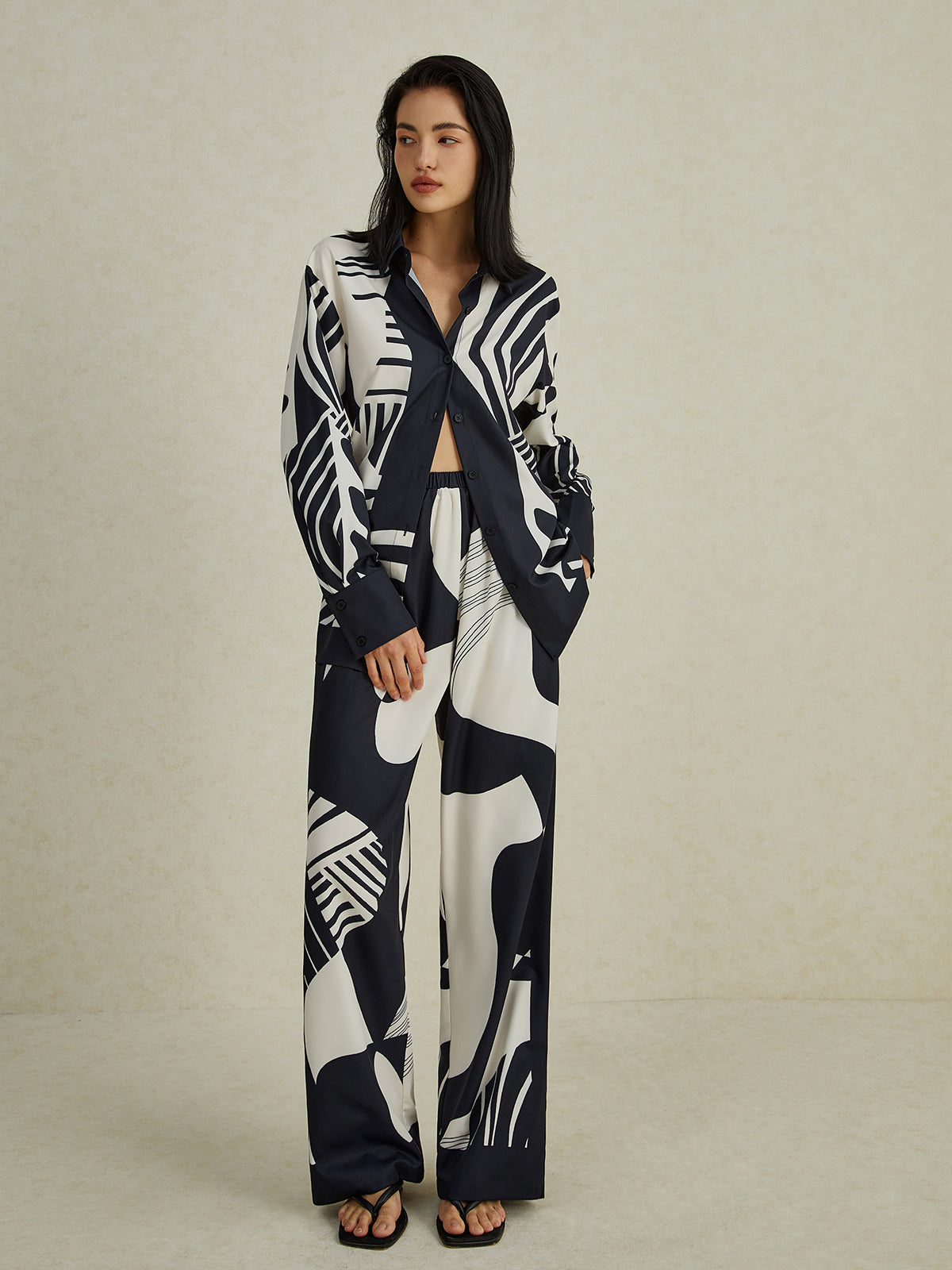 Noire - Two-Piece Printed Set