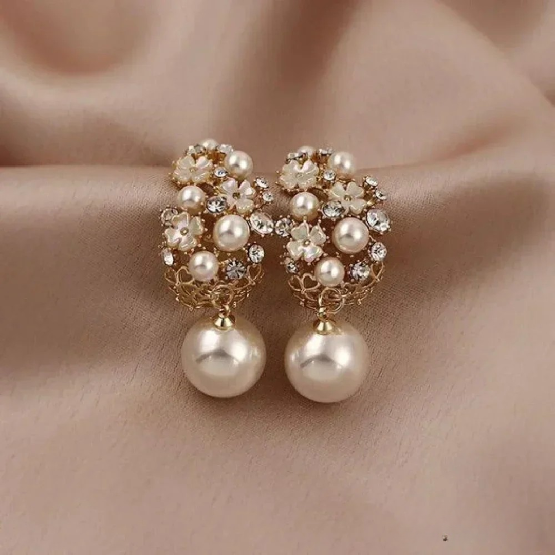 Elegant Flower Earrings with Pearl