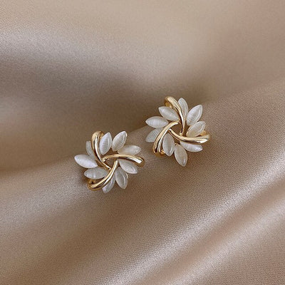 Luxury Earrings of White Opal in Gold